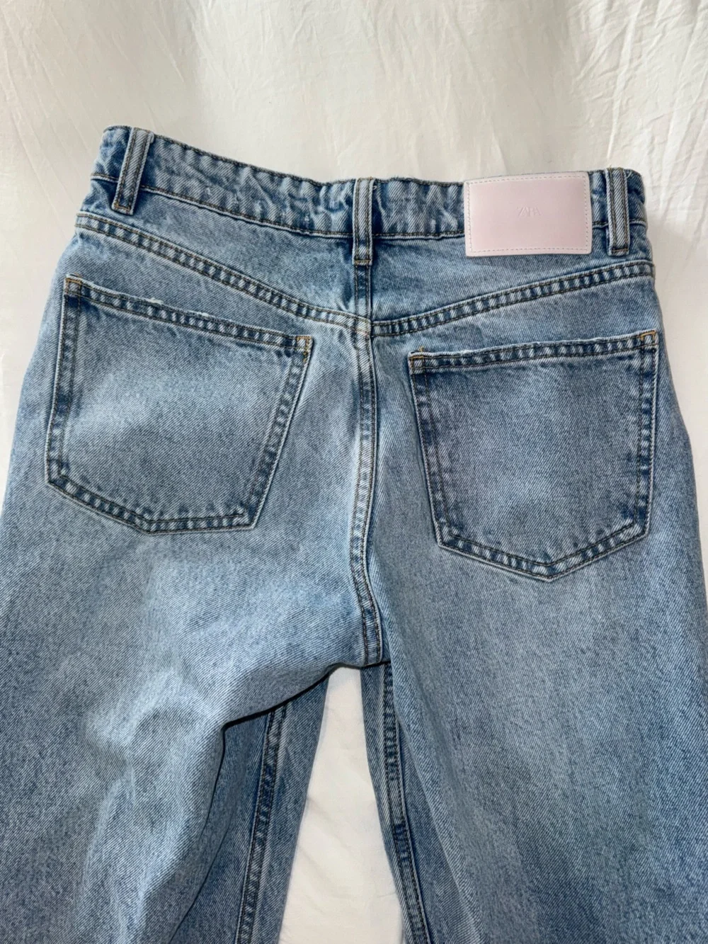 Zara High Waisted Straight-Leg Women's Jeans - Picture 5 of 6